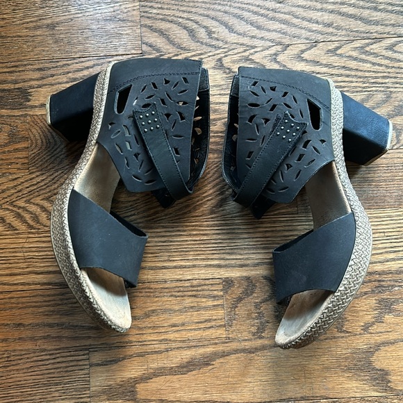 Rieker Comfort Sandal Shootie Ankle-Wrap Chunky Heel Laser Cutouts - Picture 4 of 6